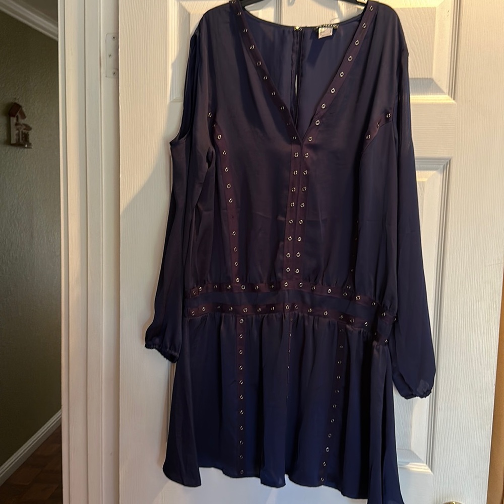 Venus blue dress